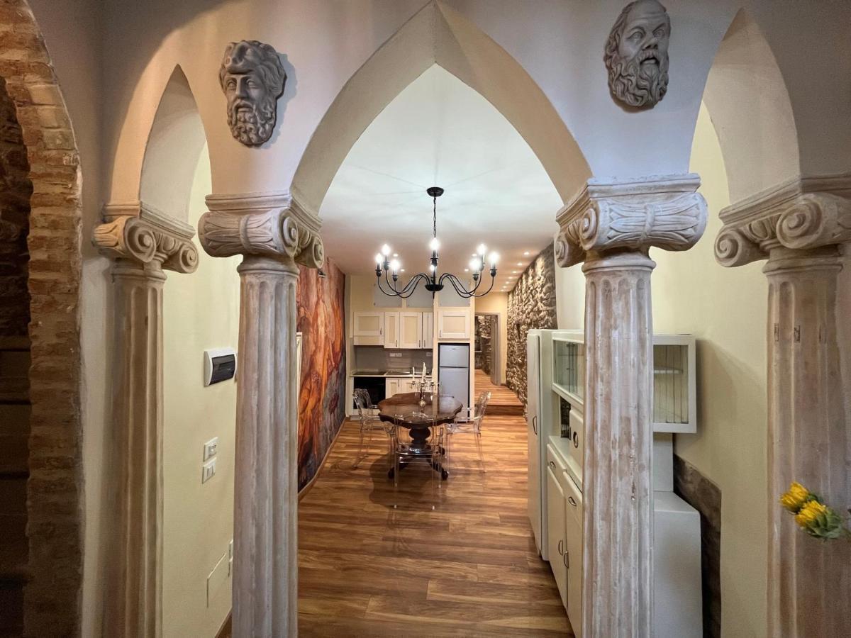 Cortona Suite - The House With Well And The Frescos Palace Exteriér fotografie